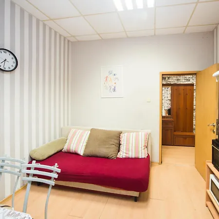 Summer Downtown - Compact Basic Flat - 1st Floor Апартаменты *