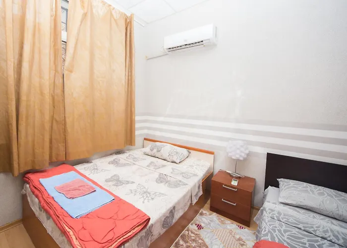 Summer Downtown - Compact Basic Flat - 1st Floor Апартаменты