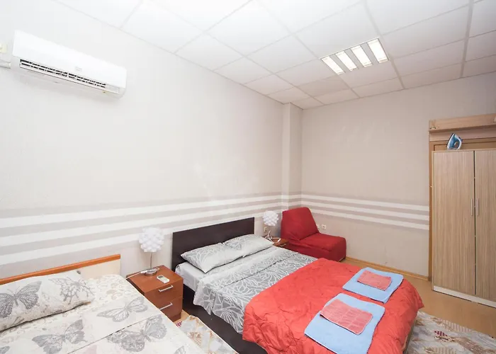 Апартамент Summer Downtown - Compact Basic Flat - 1st Floor *